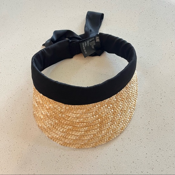 NEW - H&M visor hat - Picture 3 of 6